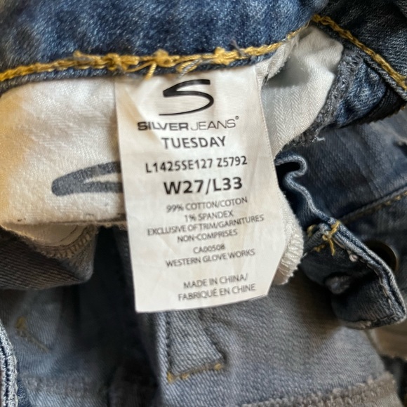 Ladies Silver Jeans Tuesdays Distressed - Picture 7 of 7